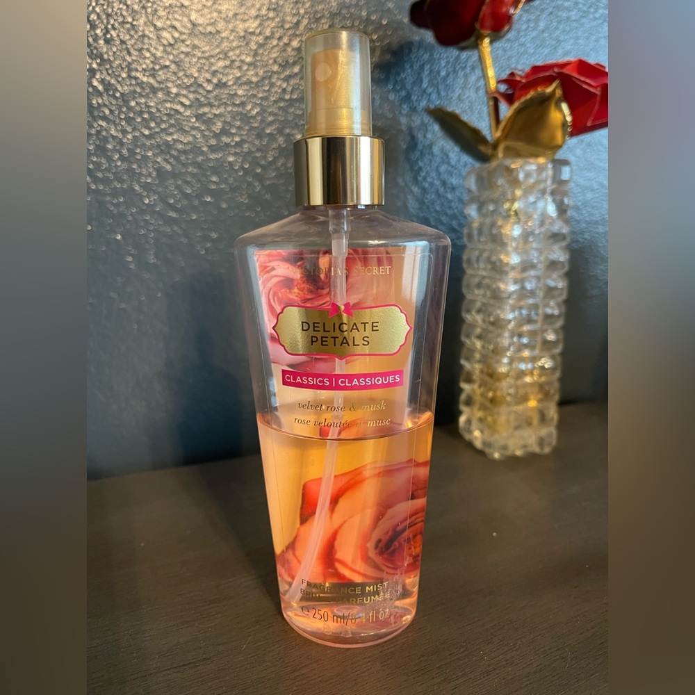 VS Delicate Petals
